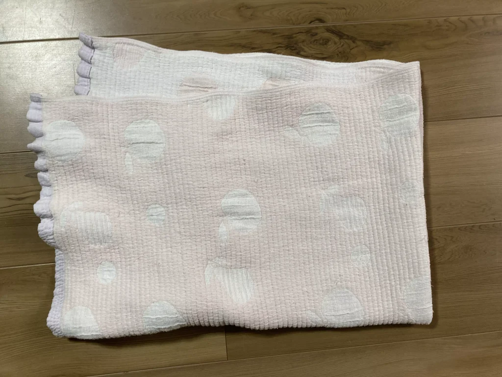 100均セリアのブランケット1